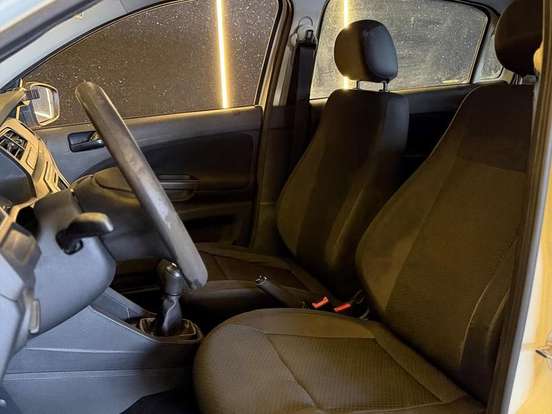 VOLKSWAGEN-GOL-2021