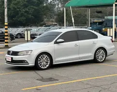 VOLKSWAGEN JETTA 1.4 16V TSI COMFORTLINE GASOLINA 4P TIPTRONIC VOLKSWAGEN JETTA 1.4 16V TSI COMFORTLINE GASOLINA 4P TIPTRONIC