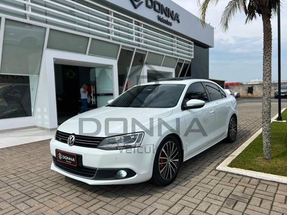 VOLKSWAGEN JETTA 2.0 TSI HIGHLINE 211CV GASOLINA 4P TIPTRONIC