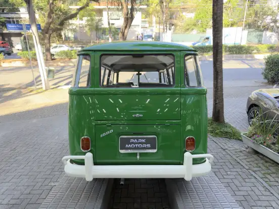VOLKSWAGEN-KOMBI-1973