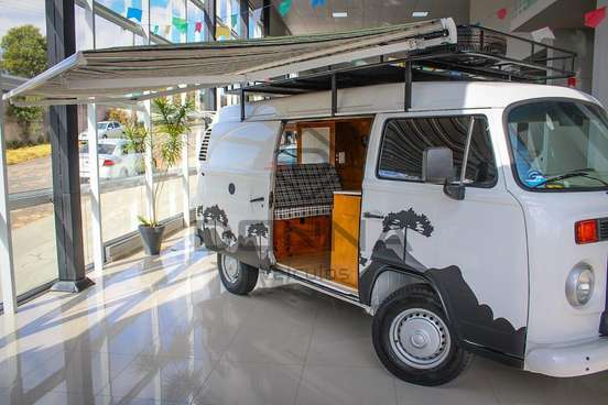 VOLKSWAGEN-KOMBI-2008