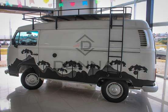 VOLKSWAGEN-KOMBI-2008