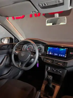 VOLKSWAGEN-POLO-2025