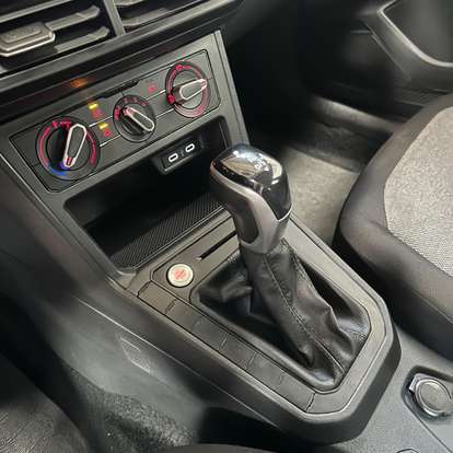 VOLKSWAGEN-POLO-2024