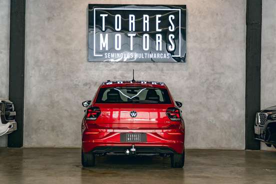 VOLKSWAGEN-POLO-2023