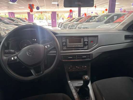 VOLKSWAGEN-POLO-2024