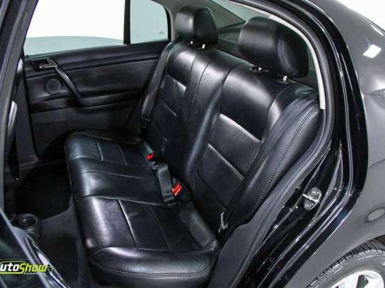VOLKSWAGEN-POLO SEDAN-1.6 8V GASOLINA 4P MANUAL VOLKSWAGEN-POLO SEDAN-2010