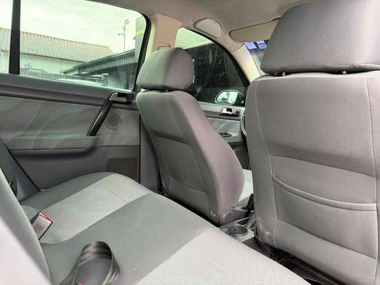 VOLKSWAGEN-POLO SEDAN-1.6 MI 8V FLEX 4P MANUAL VOLKSWAGEN-POLO SEDAN-2011