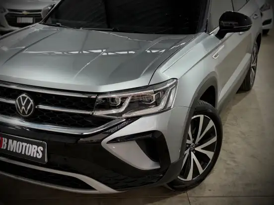 VOLKSWAGEN-TAOS-2023