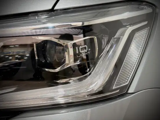 VOLKSWAGEN-TAOS-2023