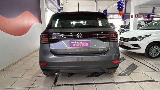 VOLKSWAGEN-T-CROSS-2024
