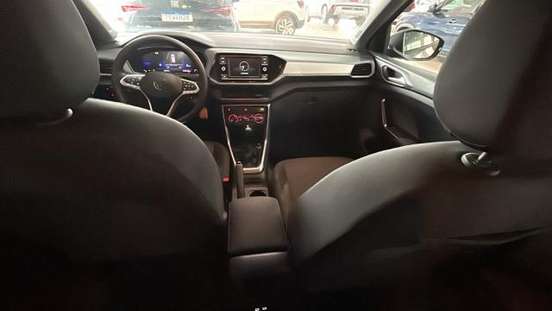 VOLKSWAGEN-T-CROSS-2024