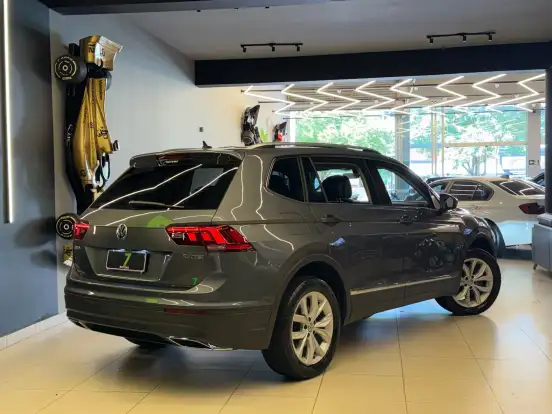 VOLKSWAGEN-TIGUAN-1.4 250 TSI TOTAL FLEX ALLSPACE COMFORTLINE TIPTRONIC VOLKSWAGEN-TIGUAN-2019
