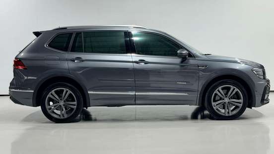 VOLKSWAGEN-TIGUAN-2020