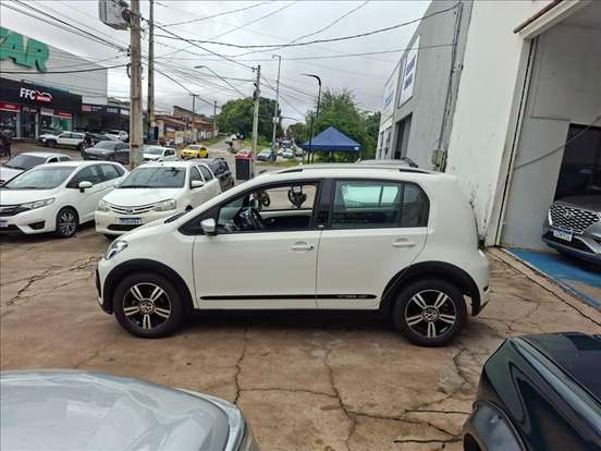 VOLKSWAGEN-UP-1.0 TSI MOVE UP 12V FLEX 4P MANUAL VOLKSWAGEN-UP-2017