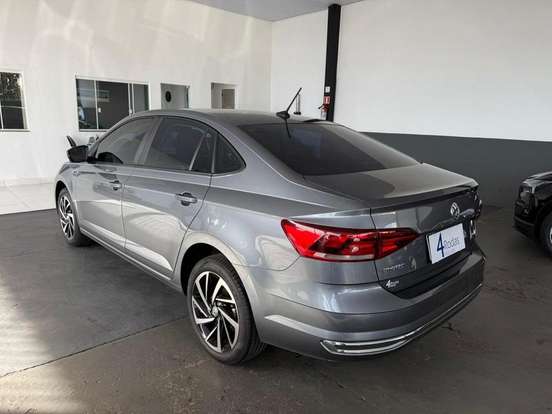 VOLKSWAGEN-VIRTUS-2021