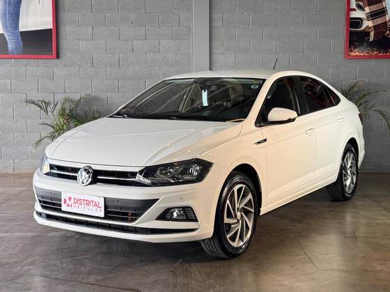 VOLKSWAGEN VIRTUS 1.0 200 TSI HIGHLINE AUTOMÁTICO