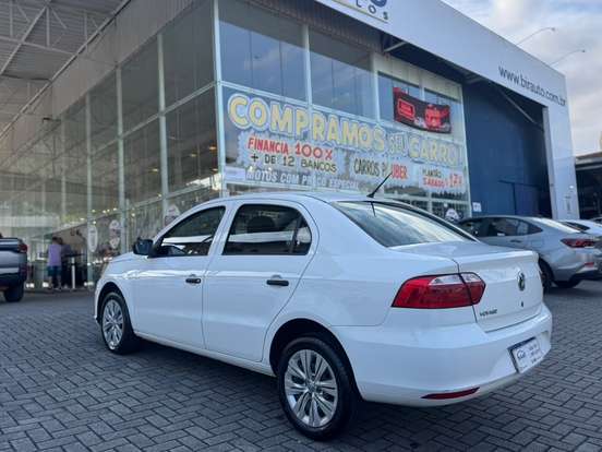 VOLKSWAGEN-VOYAGE-2022