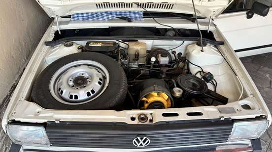 VOLKSWAGEN-GOL-1983