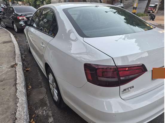 VOLKSWAGEN-JETTA-1.4 16V TSI TRENDLINE GASOLINA 4P TIPTRONIC VOLKSWAGEN-JETTA-2016