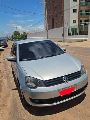 VOLKSWAGEN-POLO-2014