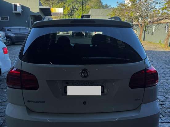 VOLKSWAGEN-SPACEFOX-1.6 MSI COMFORTLINE 8V FLEX 4P AUTOMATIZADO VOLKSWAGEN-SPACEFOX-2015