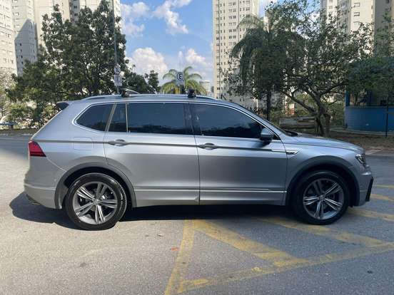 VOLKSWAGEN-TIGUAN-2020