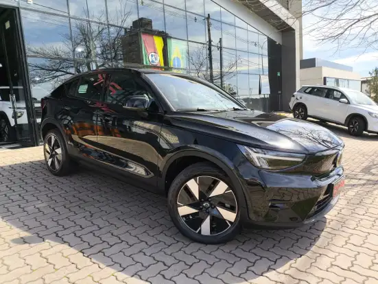 VOLVO-C40-2023