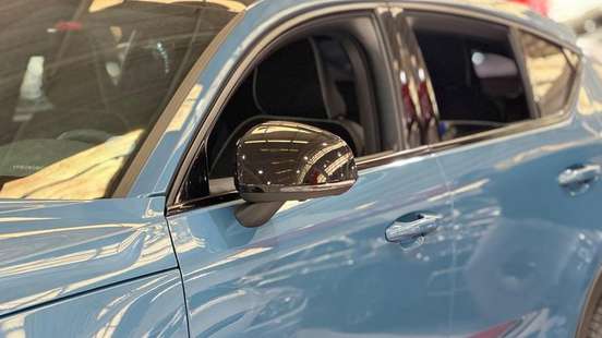 VOLVO-C40-2023