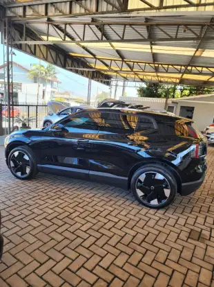 VOLVO-EX30-2025