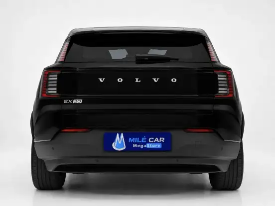 VOLVO-EX30-2025