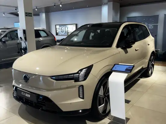 VOLVO-EX90-P8 RECHARGE TWIN ELECTRIC PERFORMANCE ULTRA AWD VOLVO-EX90-2025