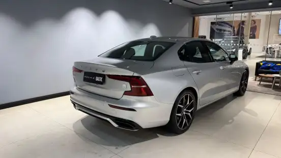 VOLVO-S60-2021