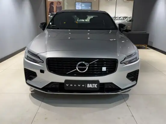 VOLVO-S60-2.0 T8 POLESTAR ENGINEERED HÍBRIDO 4P AUTOMÁTICO VOLVO-S60-2021