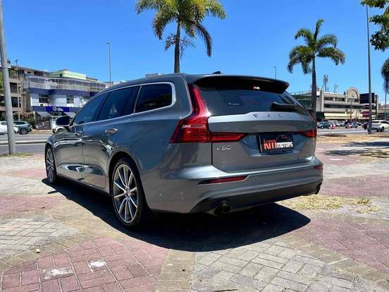VOLVO-V60-2.0 T5 GASOLINA MOMENTUM GEARTRONIC VOLVO-V60-2019