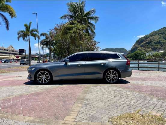 VOLVO-V60-2019