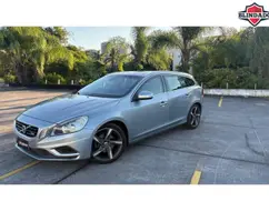 VOLVO V60 2.0 T5 R DESIGN COMFORT 16V TURBO GASOLINA 4P AUTOMATIZADO VOLVO V60 2.0 T5 R DESIGN COMFORT 16V TURBO GASOLINA 4P AUTOMATIZADO