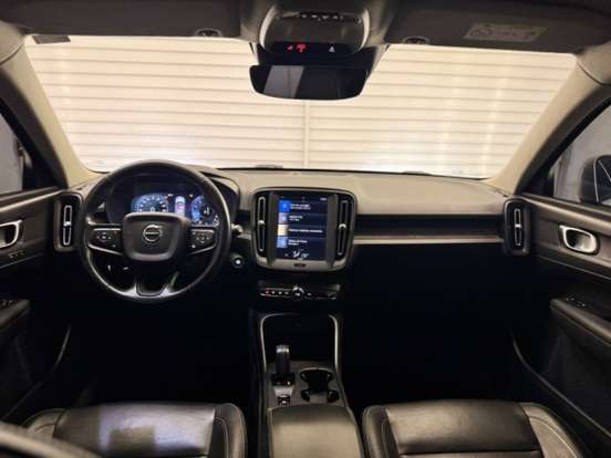 VOLVO-XC40-2.0 T4 GASOLINA GEARTRONIC VOLVO-XC40-2018