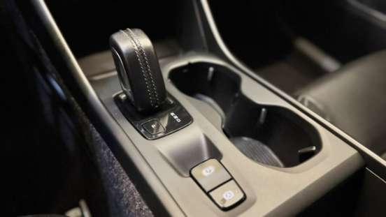 VOLVO-XC40-2018