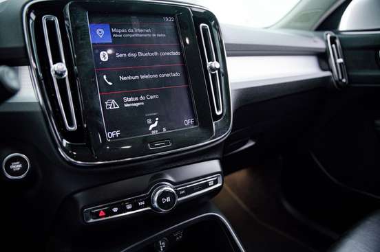 VOLVO-XC40-2.0 T5 GASOLINA MOMENTUM AWD GEARTRONIC VOLVO-XC40-2019