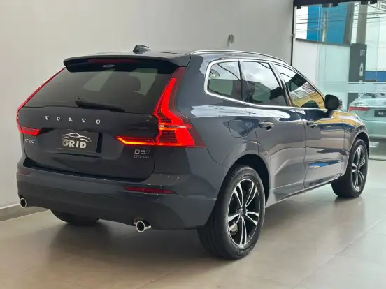 VOLVO-XC60-2020
