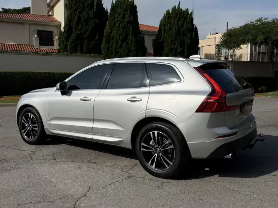 VOLVO-XC60-2.0 T5 GASOLINA MOMENTUM AWD GEARTRONIC VOLVO-XC60-2019