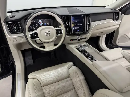 VOLVO-XC60-2019