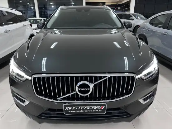 VOLVO-XC60-2021