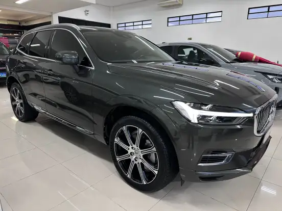 VOLVO-XC60-2021