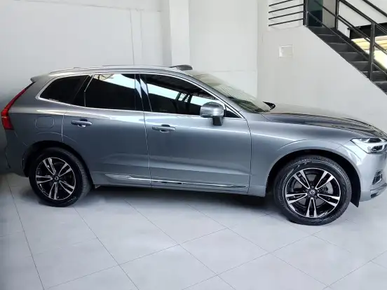 VOLVO-XC60-2.0 T8 HYBRID MOMENTUM AWD GEARTRONIC VOLVO-XC60-2020