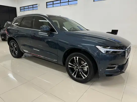VOLVO-XC60-2.0 T8 HYBRID MOMENTUM AWD GEARTRONIC VOLVO-XC60-2021