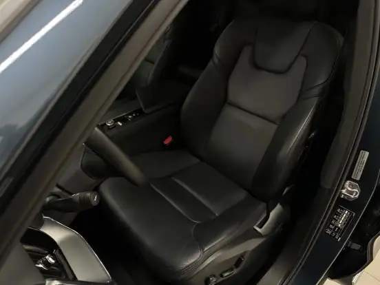 VOLVO-XC60-2.0 T8 HYBRID MOMENTUM AWD GEARTRONIC VOLVO-XC60-2021