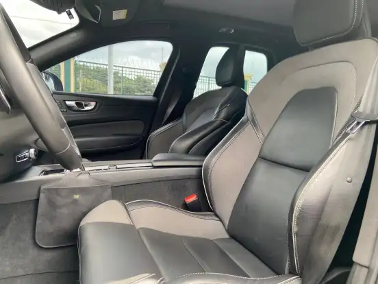 VOLVO-XC60-2019