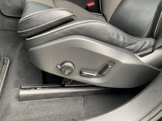 VOLVO-XC60-2019